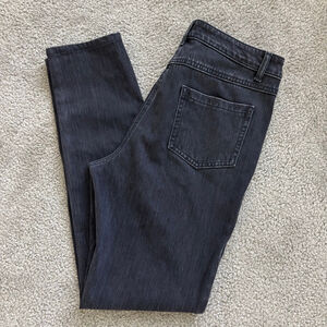 EUC J.McLaughlin Lexi Jeans in Black | Size 8